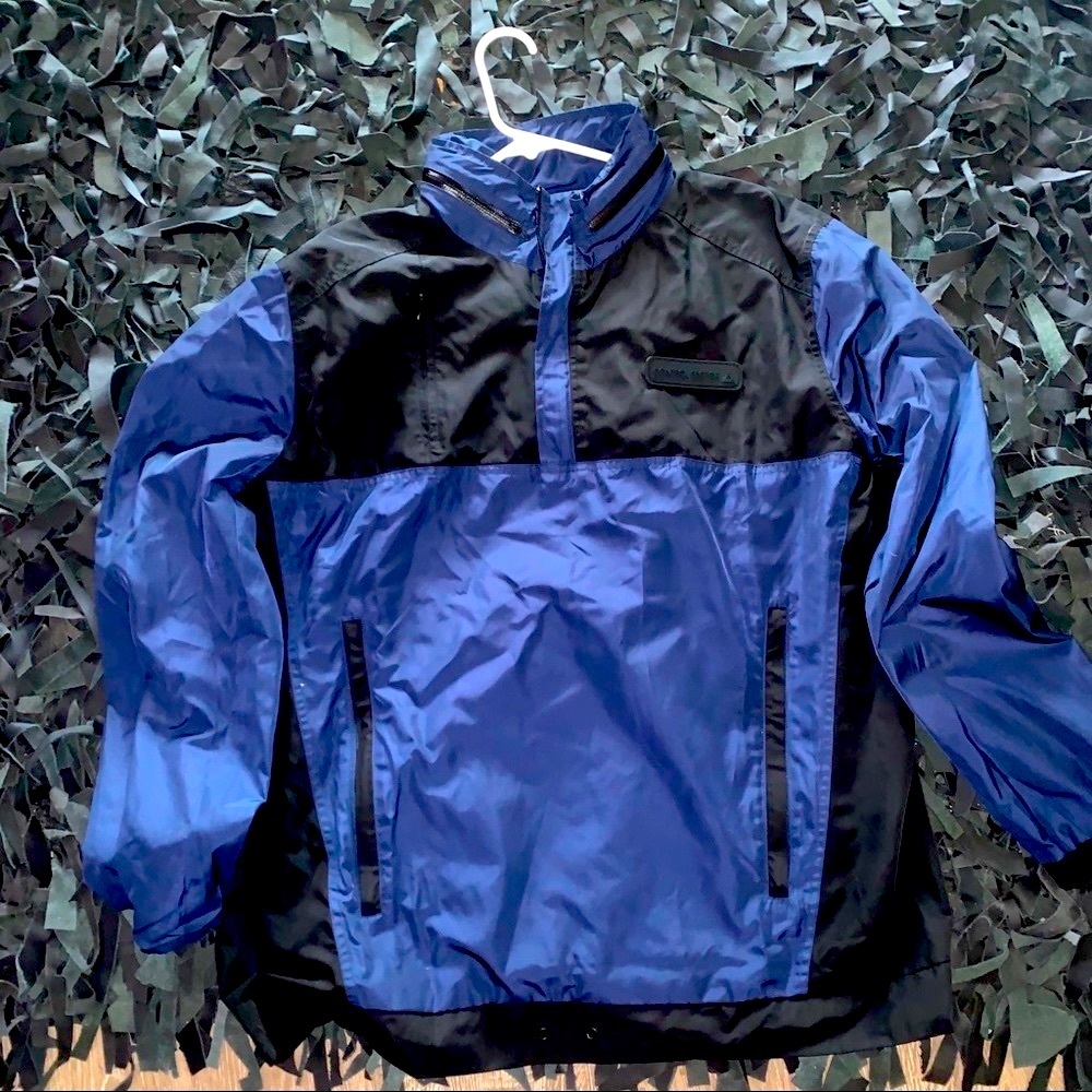 BLUE DESIGNER CONTROL SECTOR WINDBREAKER